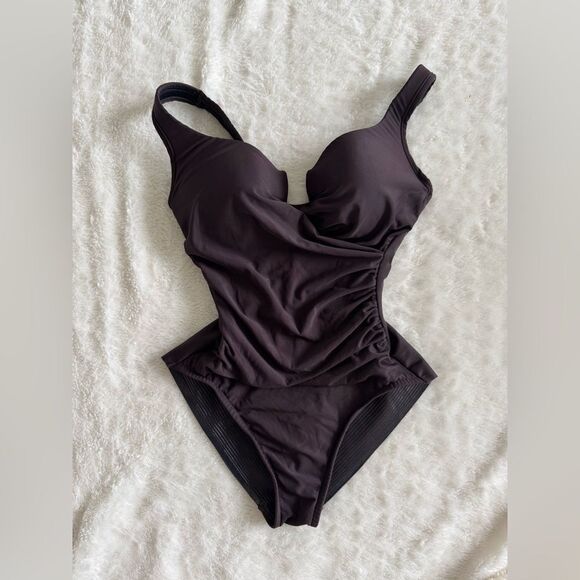 Miraclesuit Must Have Escape One-Piece Slimming Underwire Swimsuit Brown Sz 8 - Picture 1 of 9